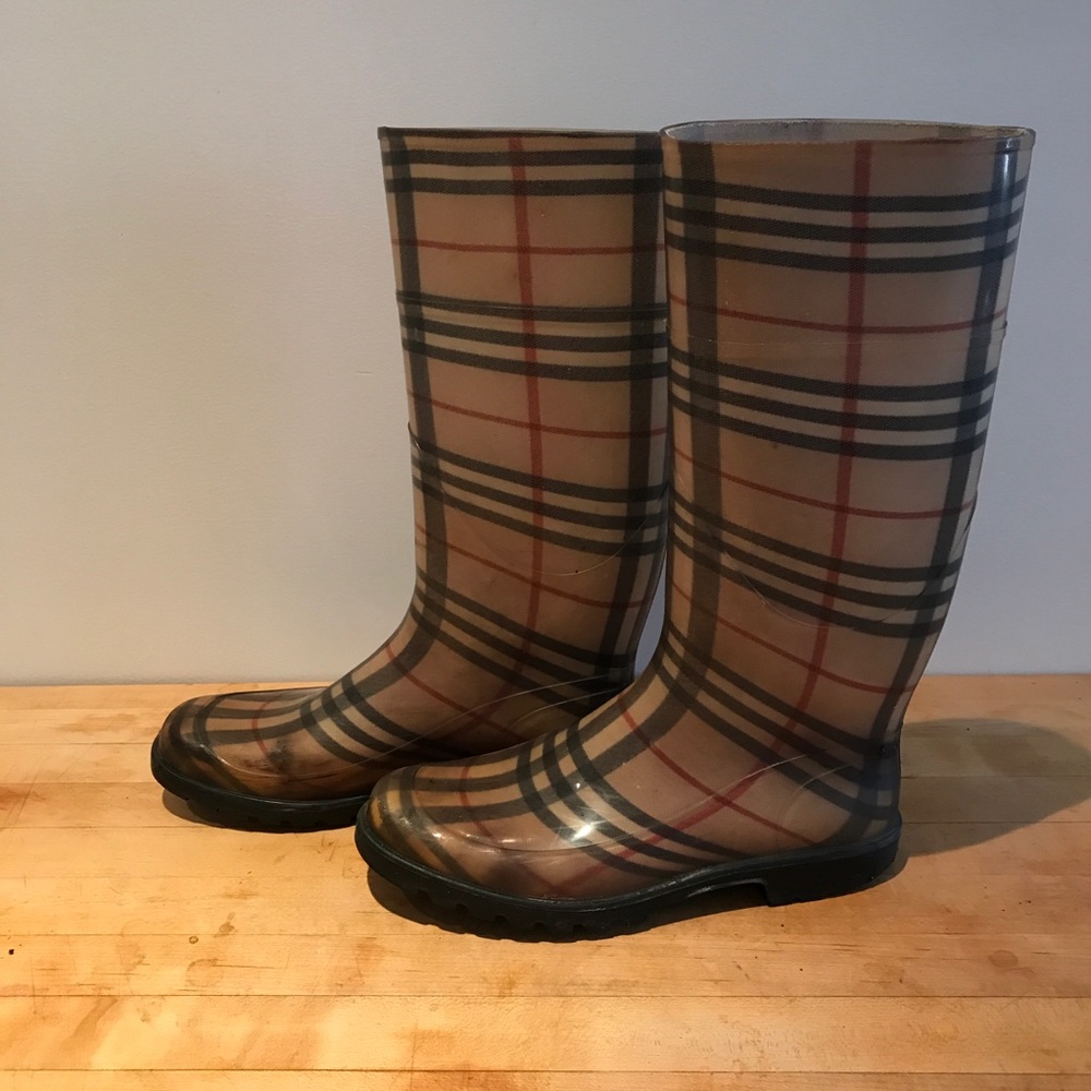 Burberry Rainboots made in Italy❤️
